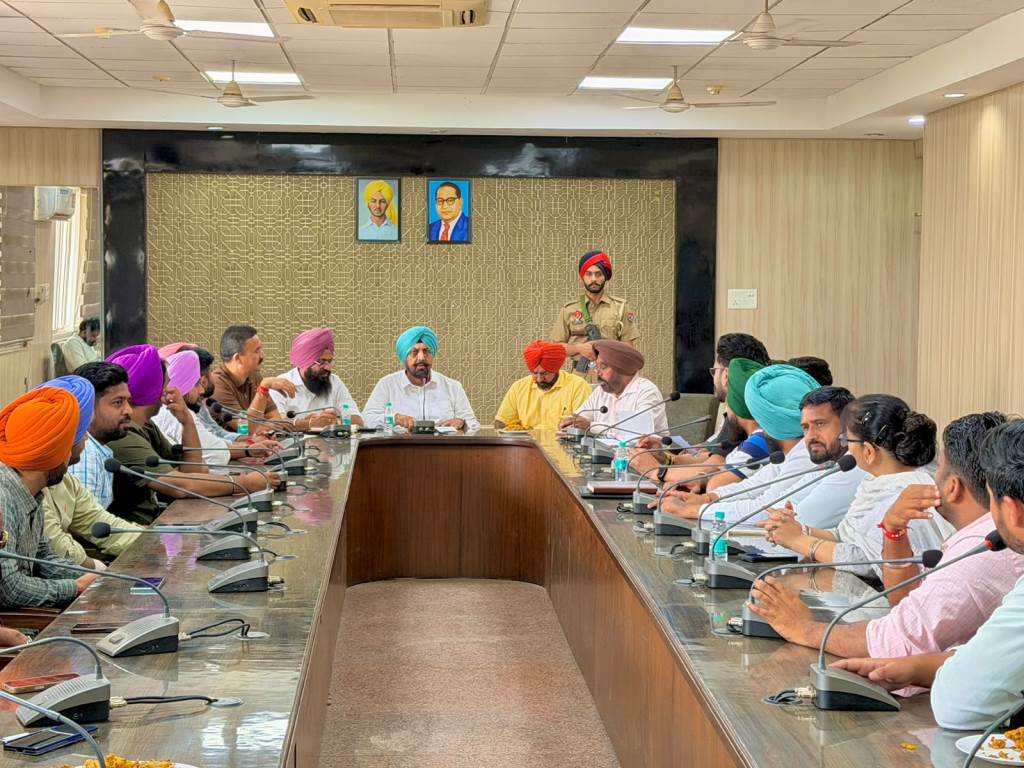 MLA Randhawa Holds Key Meetings for Zirakpurs Overall Development and Resolution of Public Issues